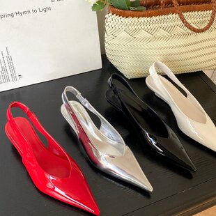 2026春季新款百搭复古漆皮包头凉鞋简约后拌带坡跟时尚配裙子凉鞋