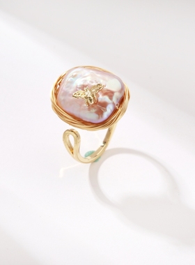 法式复古天然巴洛克珍珠戒指女小众设计开口指环高级感蜜蜂食指戒