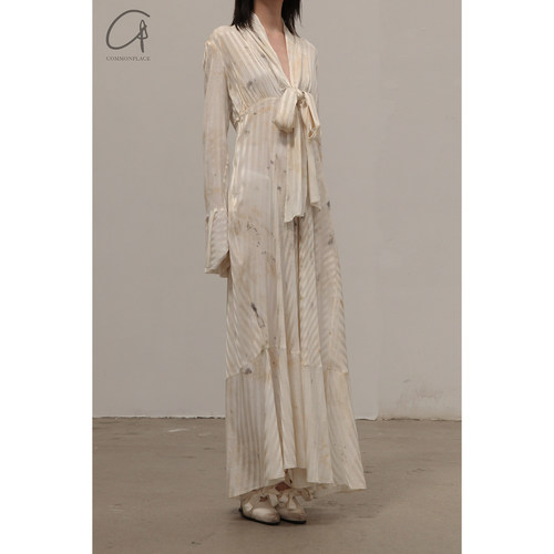 Mutedance  桑蚕丝连衣裙