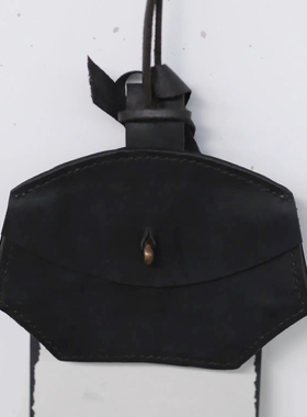 p.r.patterson 全手工切割/缝合黑色马皮革青铜挂钩包