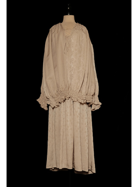 Mutedance 25秋冬 V领丝绸连衣裙