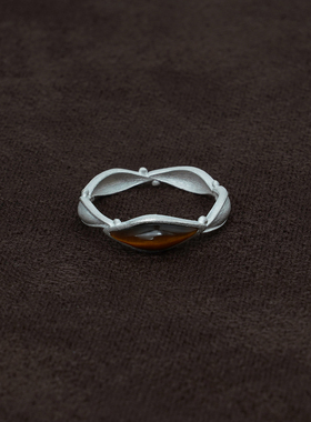 OLIO E ACETO 纯银/白玉髓/虎眼石花冠戒指