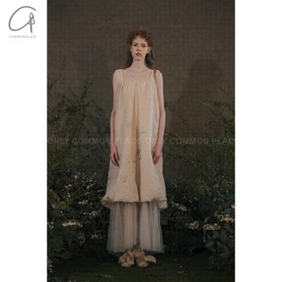 CommonPlace 手作 品牌集合店 宽肩带连衣裙 Mutedance