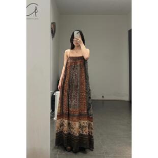 丝麻印花细褶吊带裙 EAST INTO THE