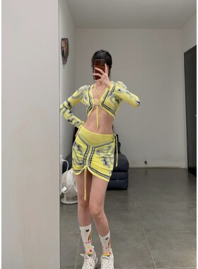 70%OFF NAN KNITS 异型花卉提花超短裙