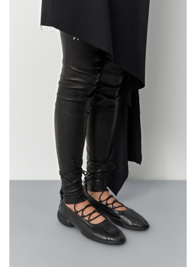 Miista Averie 艾弗里黑色蕾丝芭蕾舞平底鞋