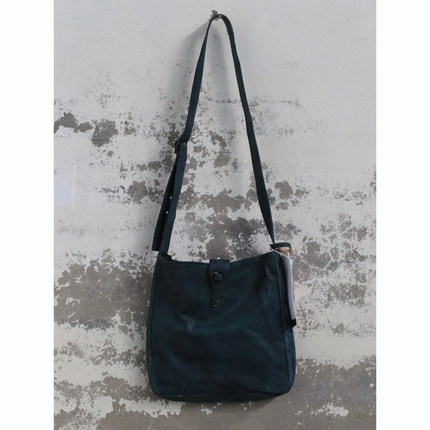 AVIVA JIFEI XUE X Tagliovivo联名款 25秋冬 斜挎包 工匠