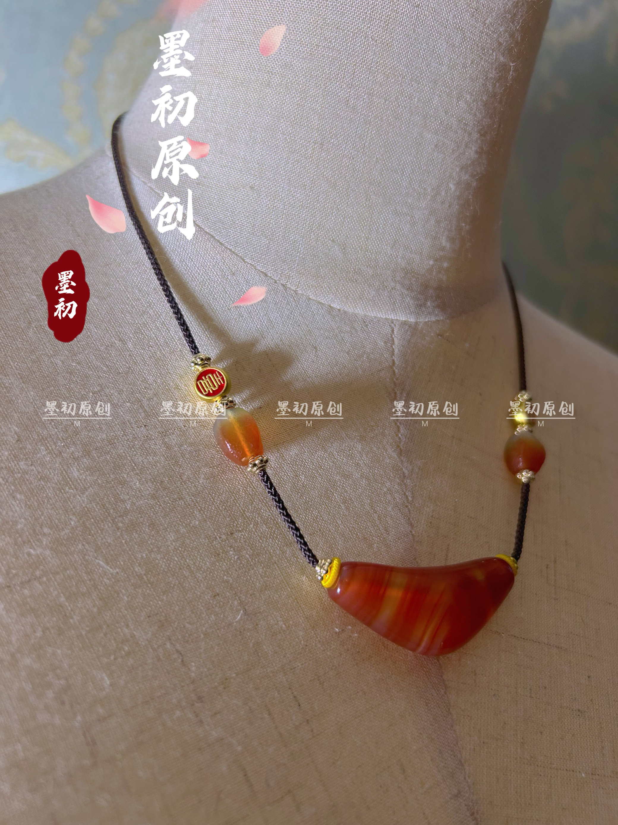 墨初原创民族风牛角缠丝红色玛瑙项链锁骨链毛衣链可调节惊艳色