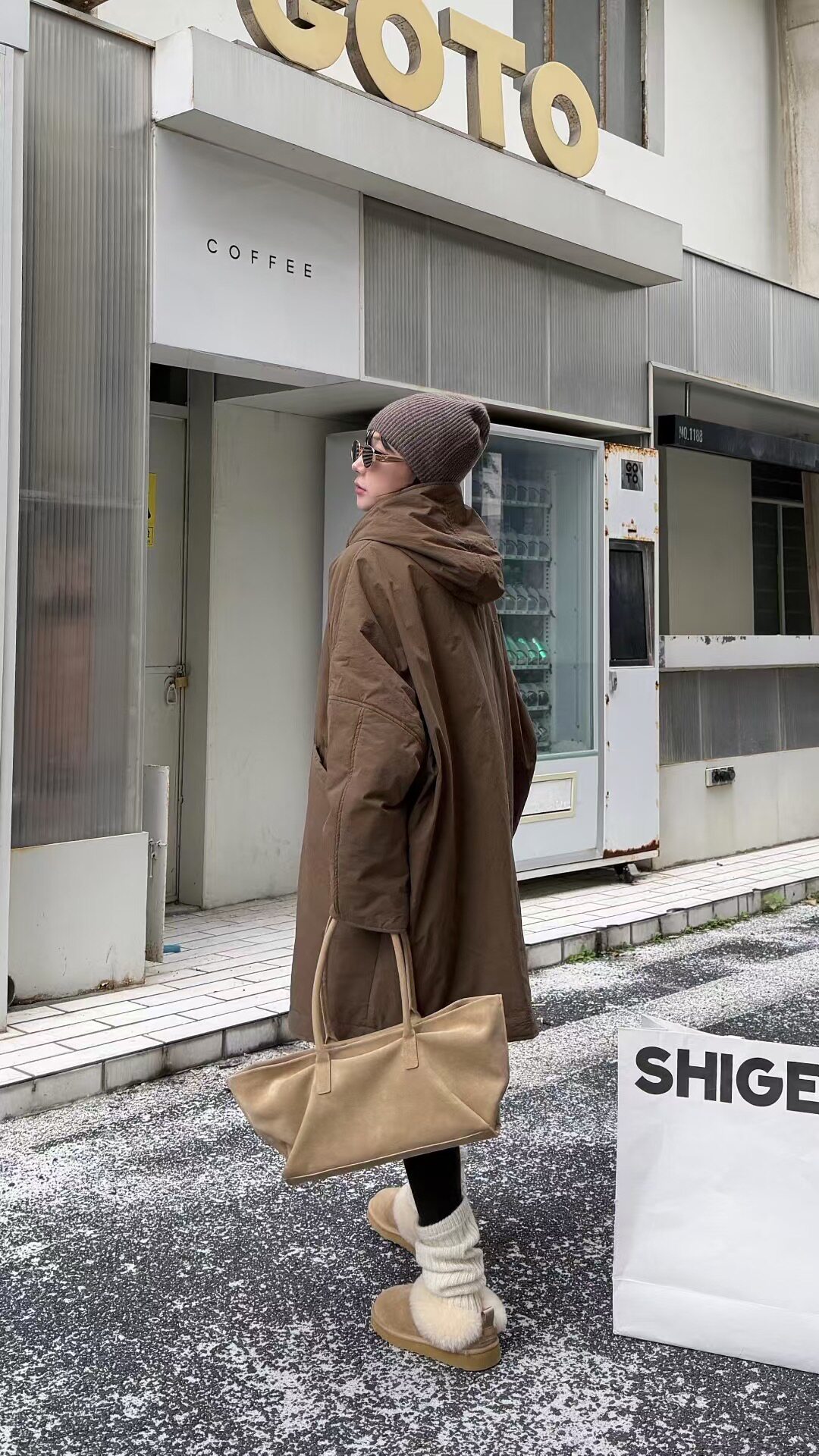 冬新诗歌兰女装22109中长款棉服连帽大版型外套欧货