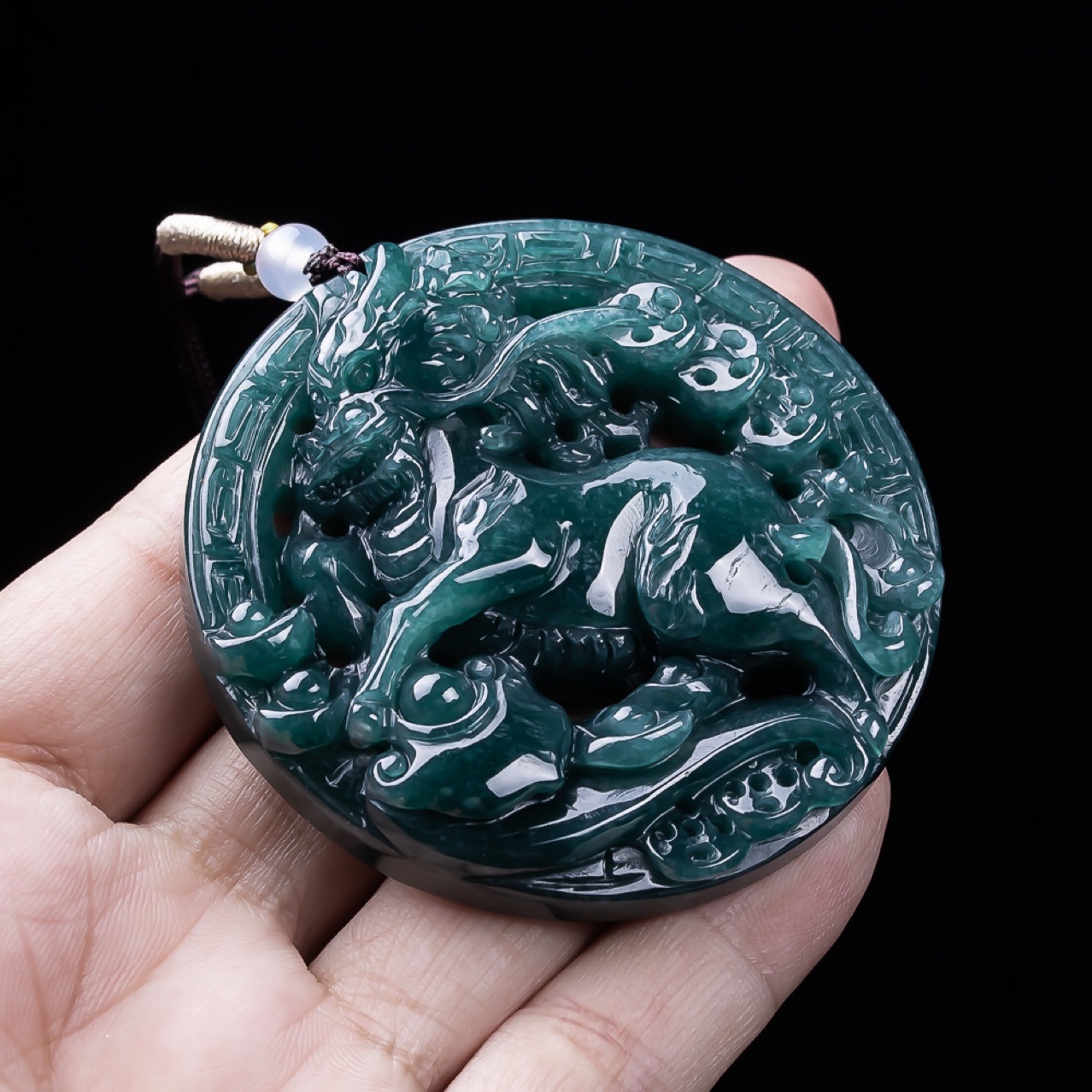 天然A货翡翠麒麟蓝水料高档精工雕刻高冰玉石吊坠挂件玉佩玉坠