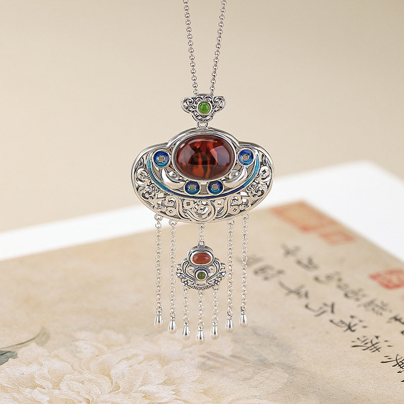 通体血珀S925纯银南红和田玉碧玉蛋面招财进宝流苏民族风银吊坠