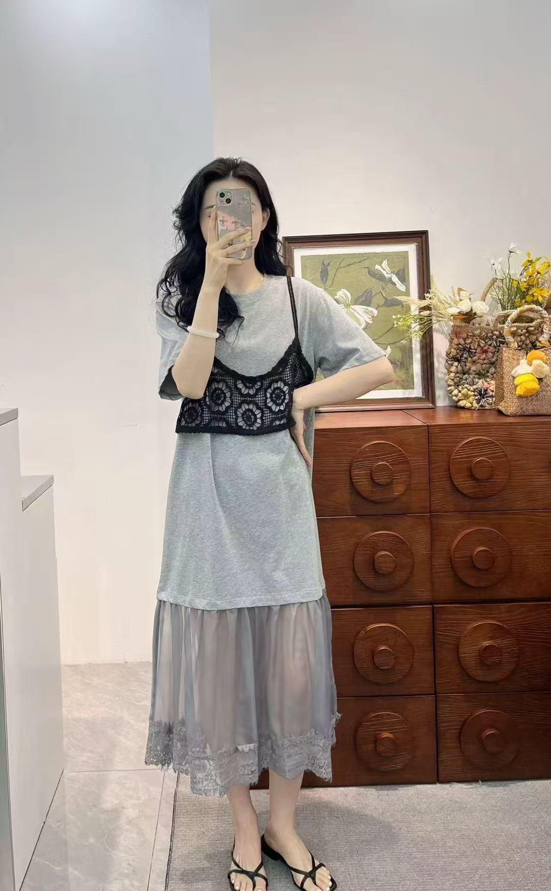 欧洲站2025秋季新款欧货时尚圆领拼接蕾丝网纱短袖连衣裙女潮