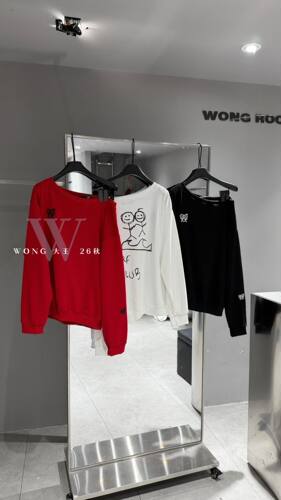 Wong2026秋季新款韩版宽松显瘦百搭斜肩长袖卫衣女休闲上衣