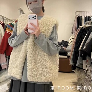 東ROOM2026冬季仿真毛毛马甲女秋冬环保皮草背心时髦保暖无袖外套