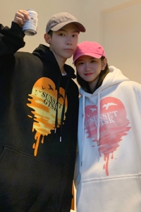 21情侣装秋装 融化爱心落日印花宽松大码情侣卫衣外套H673 P48 男图片