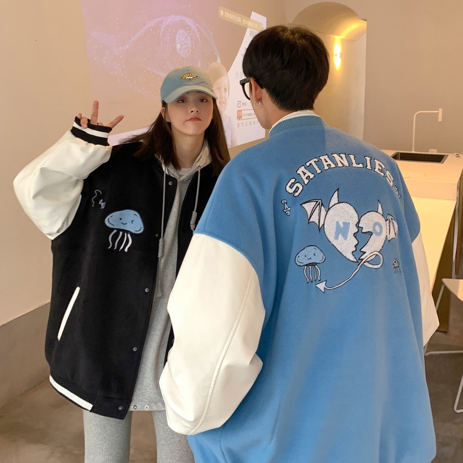 主推情侣装毛呢拼接PU皮棒球服毛巾绣情侣夹克棉衣H678P118女类，女装短外套，电商A341