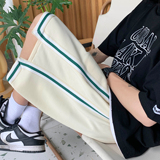 米白色