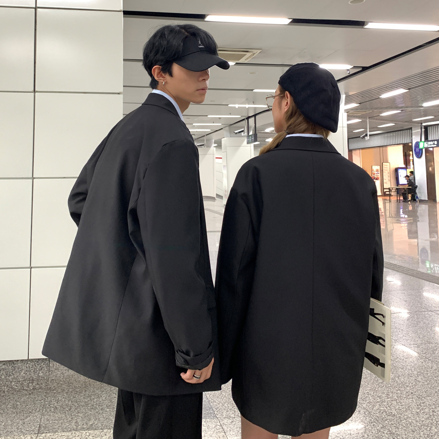 2021情侣装JK服男女刺绣宽松情侣西装学院风外套H535P95女类,女装西装,电商A341