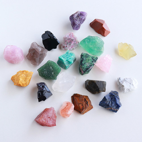 白粉黄扩香石大颗粒矿物教学毛料