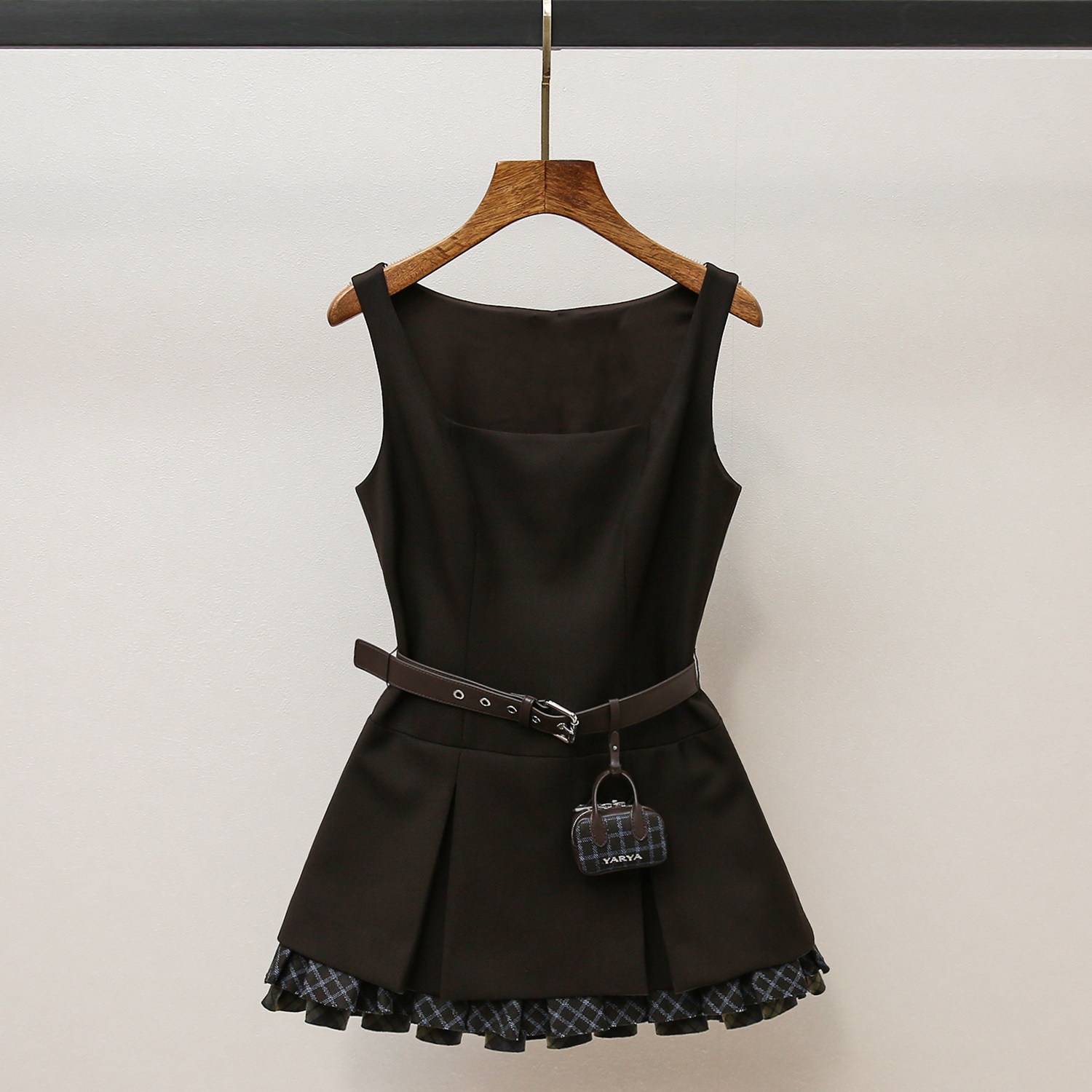 [现货]深圳南油高端女装25秋冬新复古翻领格纹拼接无袖背心连衣裙,女装/女士精品,连衣裙,淘宝优惠券,粉丝福利购,淘宝优惠卷