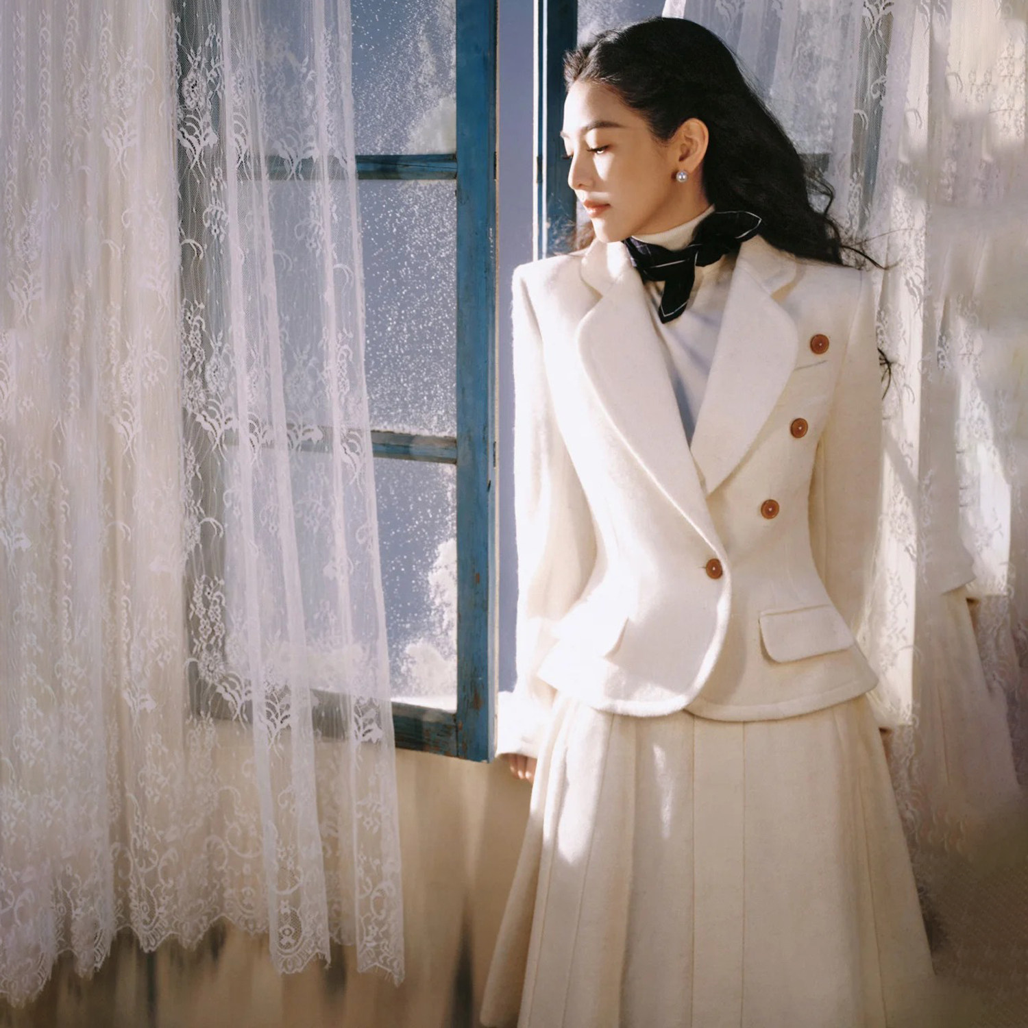 【章若楠同款】法式轻奢风收腰西装外套搭配高腰气质半身裙套装女,女装/女士精品,时尚套装,淘宝优惠券,粉丝福利购,淘宝优惠卷