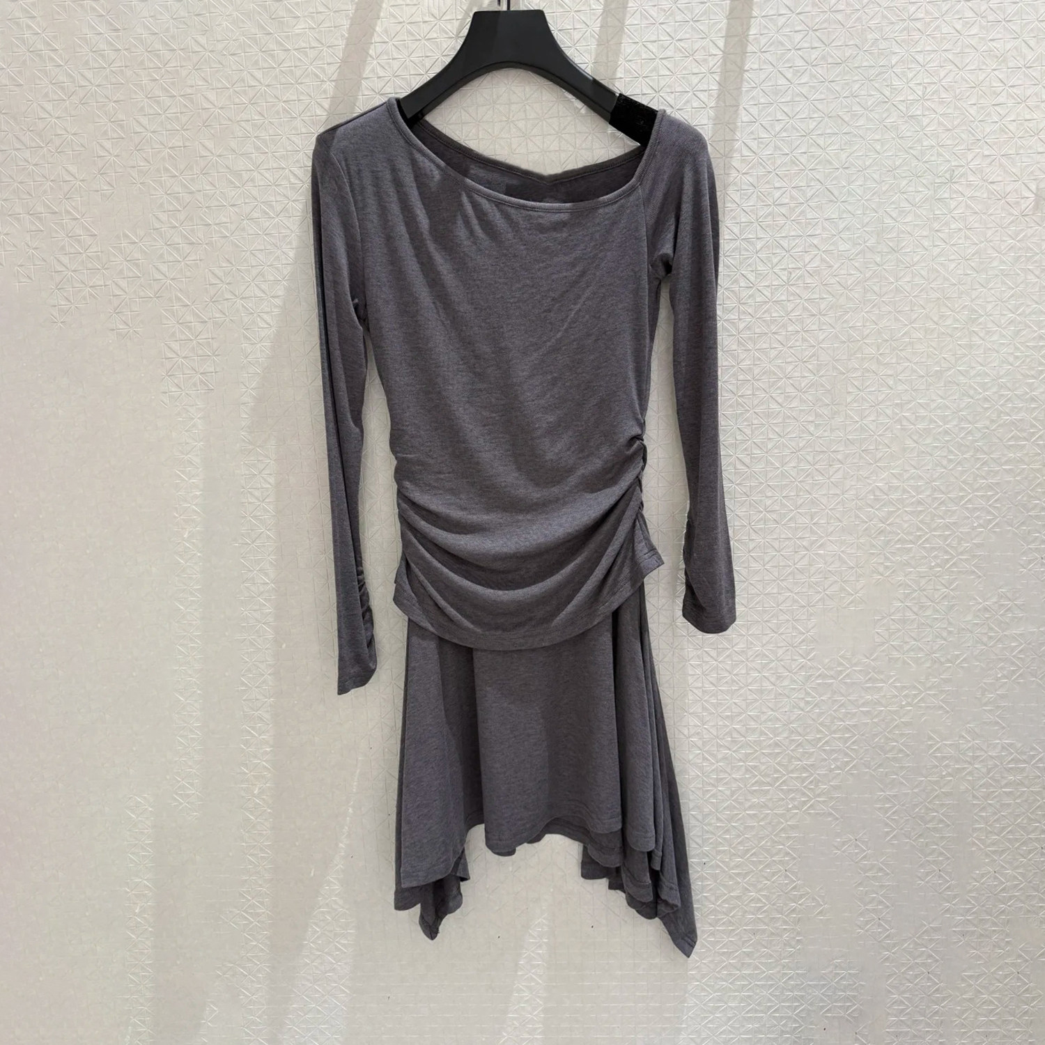 深圳南油高端女装2026春季新款轻熟简约风上衣搭气质半身裙套装女