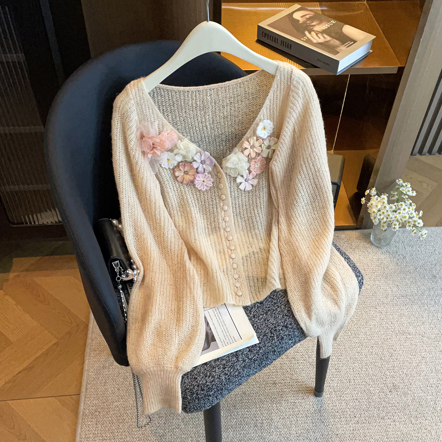 深圳南油高端女装2026春季新款温柔风立体花朵软糯百搭针织开衫女