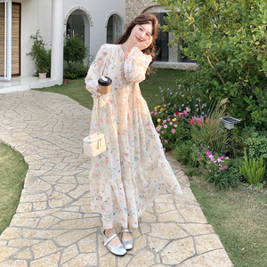 法式浪漫碎花连衣裙女2025春季新款独特超好看优雅气质温柔风长裙图片