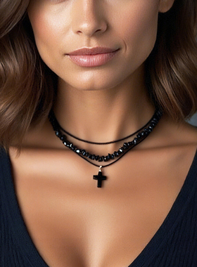 黑色十字架水晶吊坠项链女