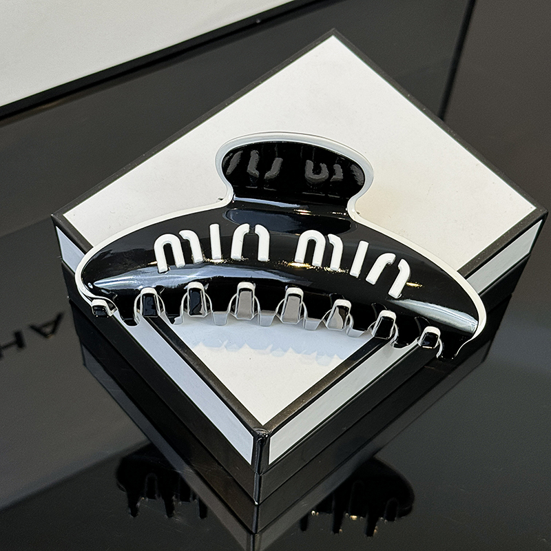 miu风抓夹盘发鲨鱼夹高级感发夹