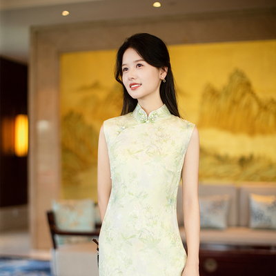 苏爱新中式绿色旗袍女
