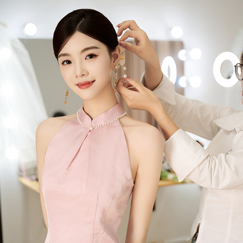 苏爱|娇兰 新中式粉色旗袍订婚改良敬酒服订婚领证挂脖高级夏季女