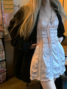 法式蕾丝带可拆卸胸垫纯欲吊带短裙系带显瘦聚拢性感睡裙露背睡衣