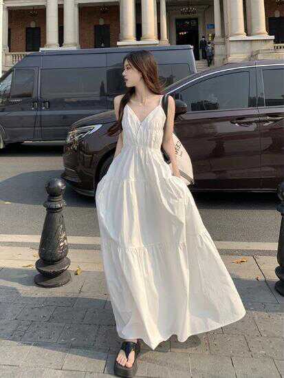 白色V领A字长裙三亚海边度假法式