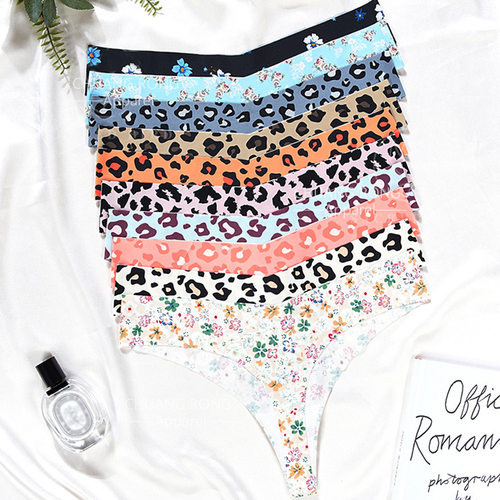 个性性感豹纹丁字裤低腰欧美印花纯欲情趣冰丝无痕隐形内裤女透气