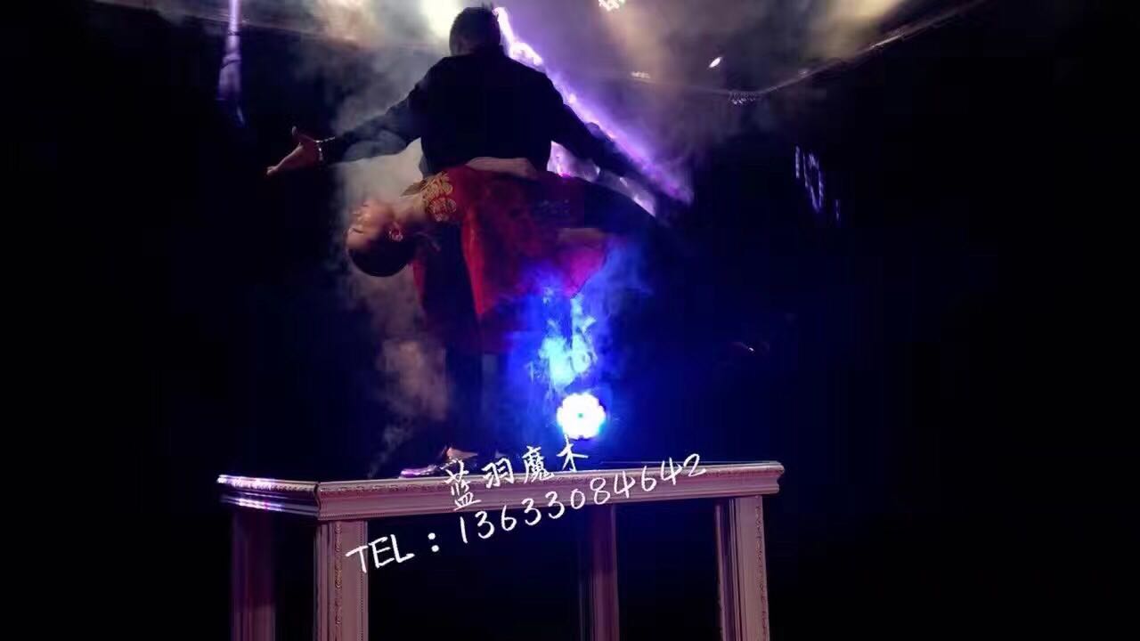 舞台魔术大型道具 大型魔术 舞台魔术 高台悬人 人体漂浮141