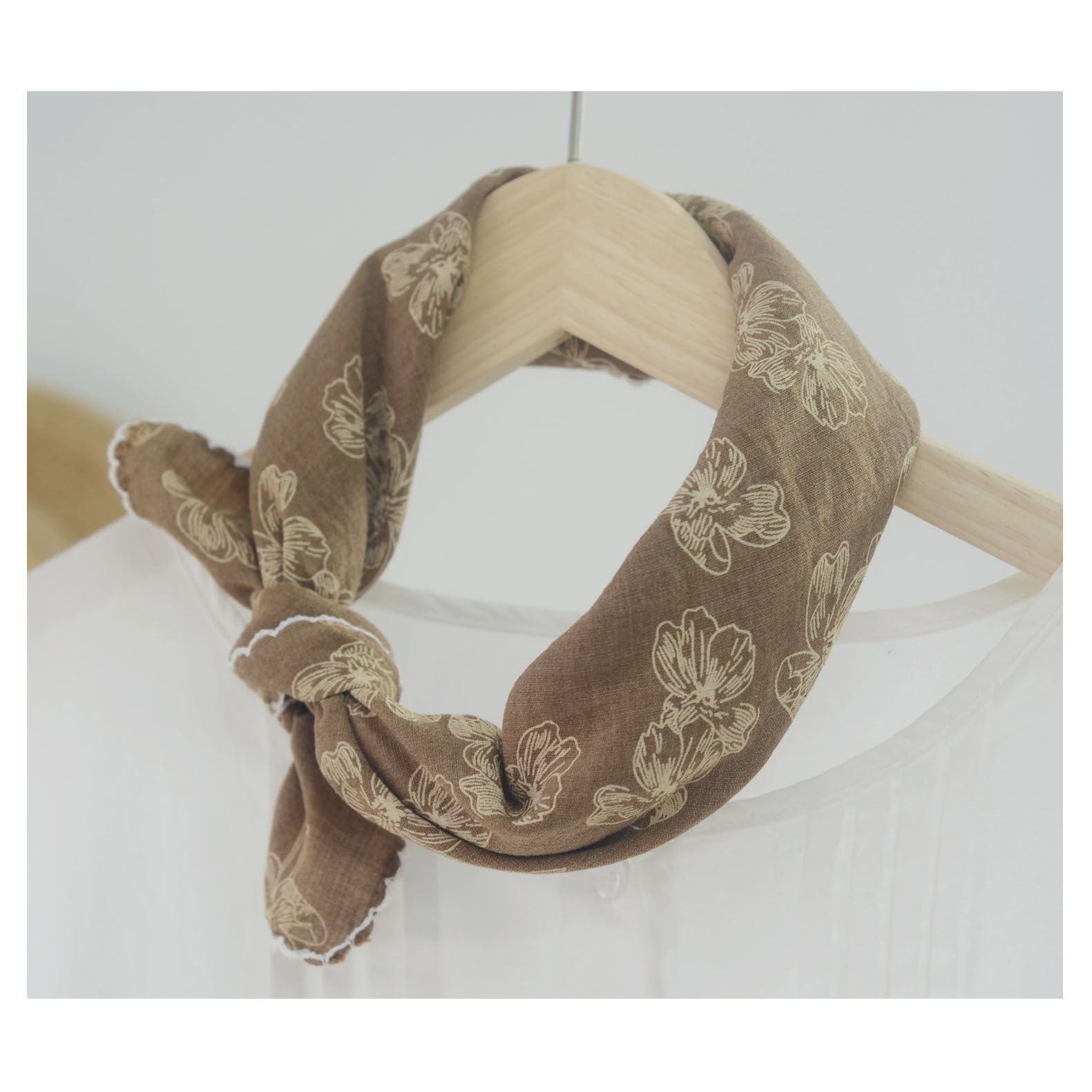 日式精致印花小方巾春秋纱巾柔软文艺韩版夏护颈保暖小领巾头巾女