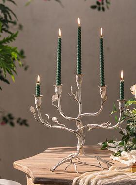 法式复古铁质烛台白色多支花朵形浪漫节日装饰摆件家用民宿设计感