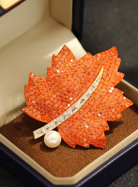 Luxury Red Maple Leaf Crystal Brooch Pearl Statement Pin