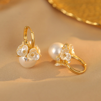 新款贝壳花朵珍珠耳环