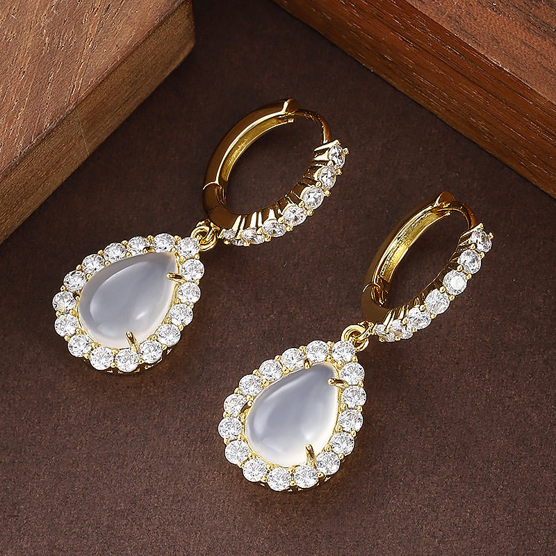 Delicate Affordable Luxury Minimalist Drop Earrings Teardrop