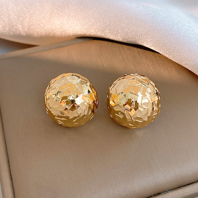 金属风褶皱圆形耳环小众感耳钉