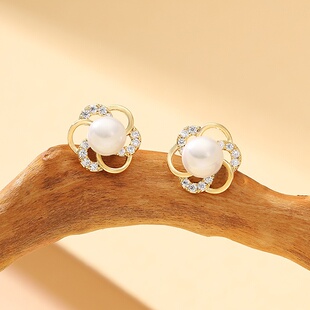 Diamond Studs Pearl Earrings Petal Vacation Hollow Korean