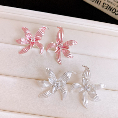 韩系简约锆石滴油花朵纹路耳钉