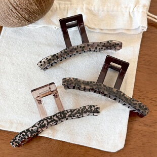 Leopard Print Arc Claw Clip Hair Accessory