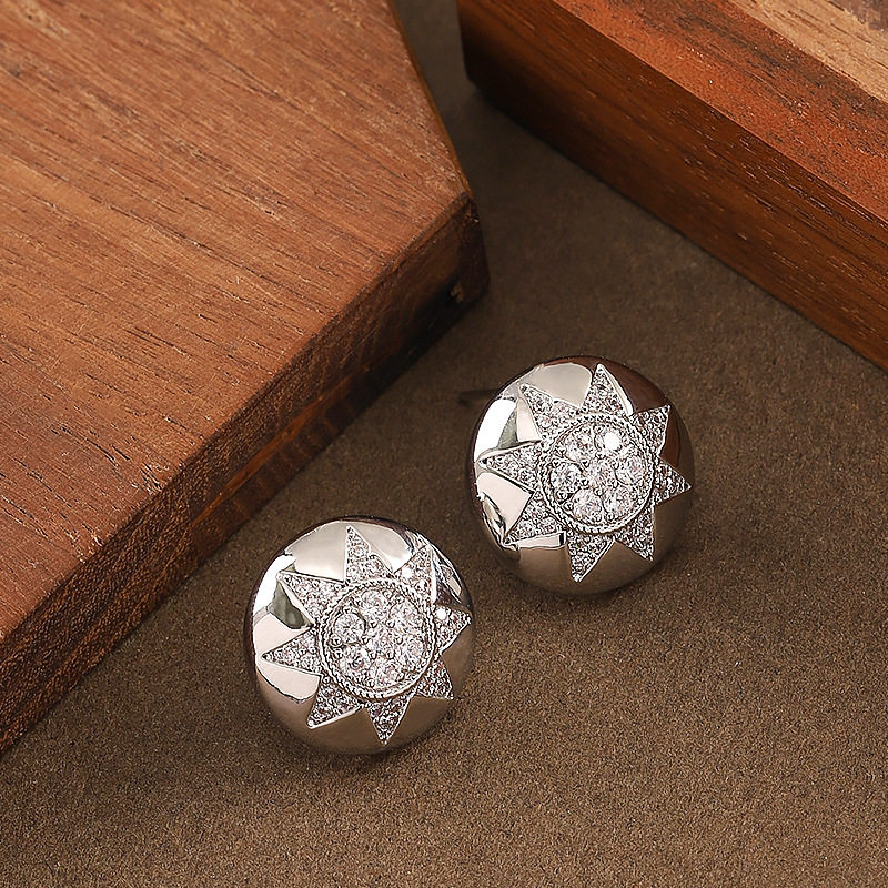 精致INS风超闪八芒星锆石耳钉