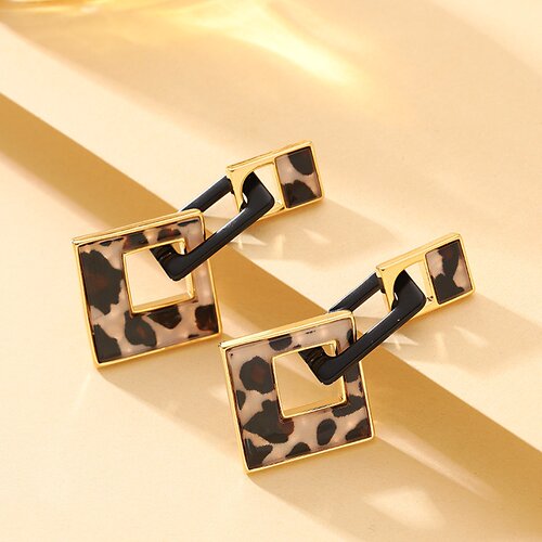 大气显脸瘦方形镂空豹纹耳环