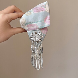 Chinese Embroidery Tassel Claw Clip Elegant Hair Accessory
