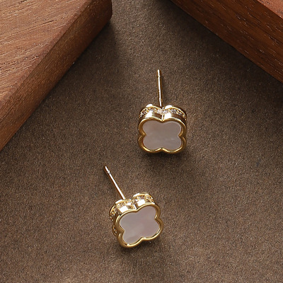 精致简约镶钻贝壳四叶草耳钉银针