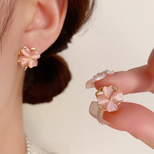 夏季小清新粉色猫眼石旋转四叶花耳钉女气质甜美时尚小巧耳环